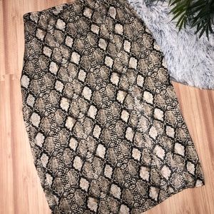 Polly & Esther snakeprint skirt